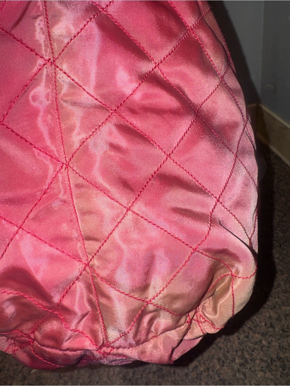 Prada pink quilted Tessuto nylon travel duffel/large tote bag AUTHENTIC🚨 AS IS - Picture 5 of 10